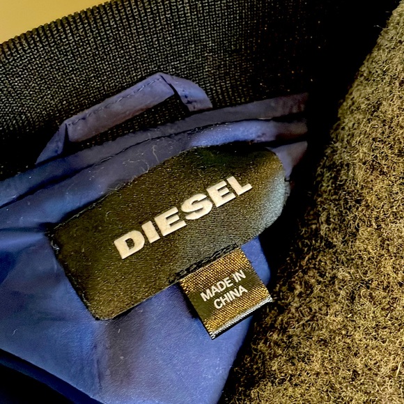 DIESEL light weight Windbreaker🌧️ Navy blue Unisex like brand new! - Picture 9 of 11